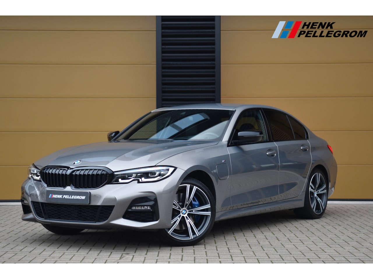 BMW 3-serie - 330e eDrive Edition * M-Sport * Head-up * Hifi * M Achterspoiler * - AutoWereld.nl