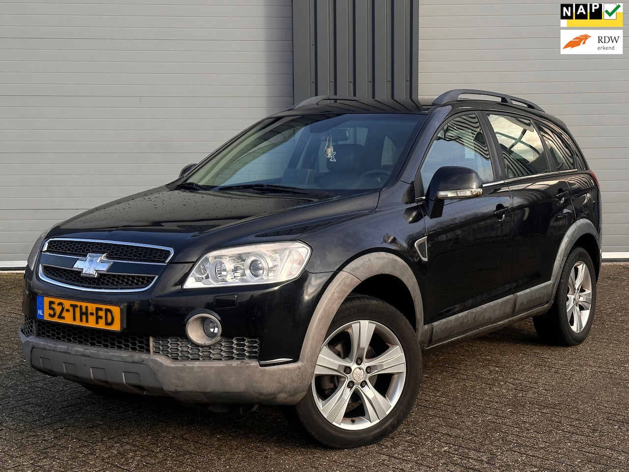 Chevrolet Captiva - 2.4i Executive 7-Pers Trekhaak Airco Navi Leder APK - AutoWereld.nl