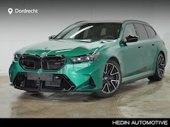 BMW 5-serie Touring - M5 | CoPilot | Trekhaak | Ventilatie | M Drive Professional | Bowers & Wilkins Surround So