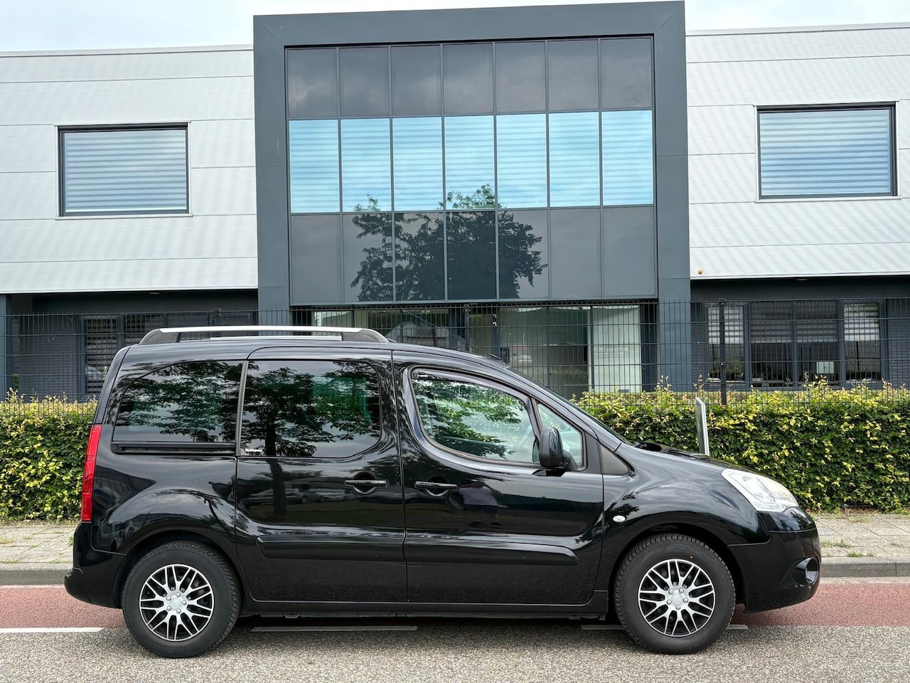 Citroën Berlingo - 1.6 VTi 120 Multispace panoramadak Airco Cruise control afneembare trekhaak - AutoWereld.nl