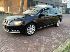 Volkswagen Passat Variant - 1.6 TDI Highline BlueMotion * Airco * Cruise Control * Panorama Dak * Half Leder