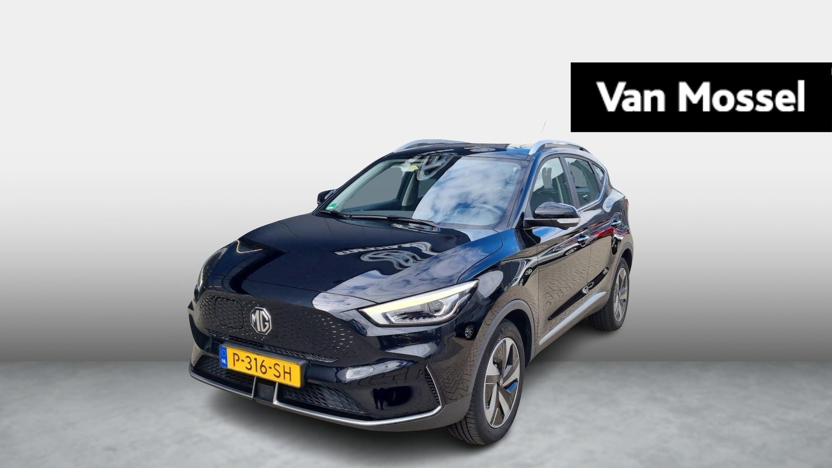 MG ZS - Long Range Luxury 70 kWh | WLTP 440 KM | Afneembare trekhaak | Panorama/Schuif-kantel Dak - AutoWereld.nl