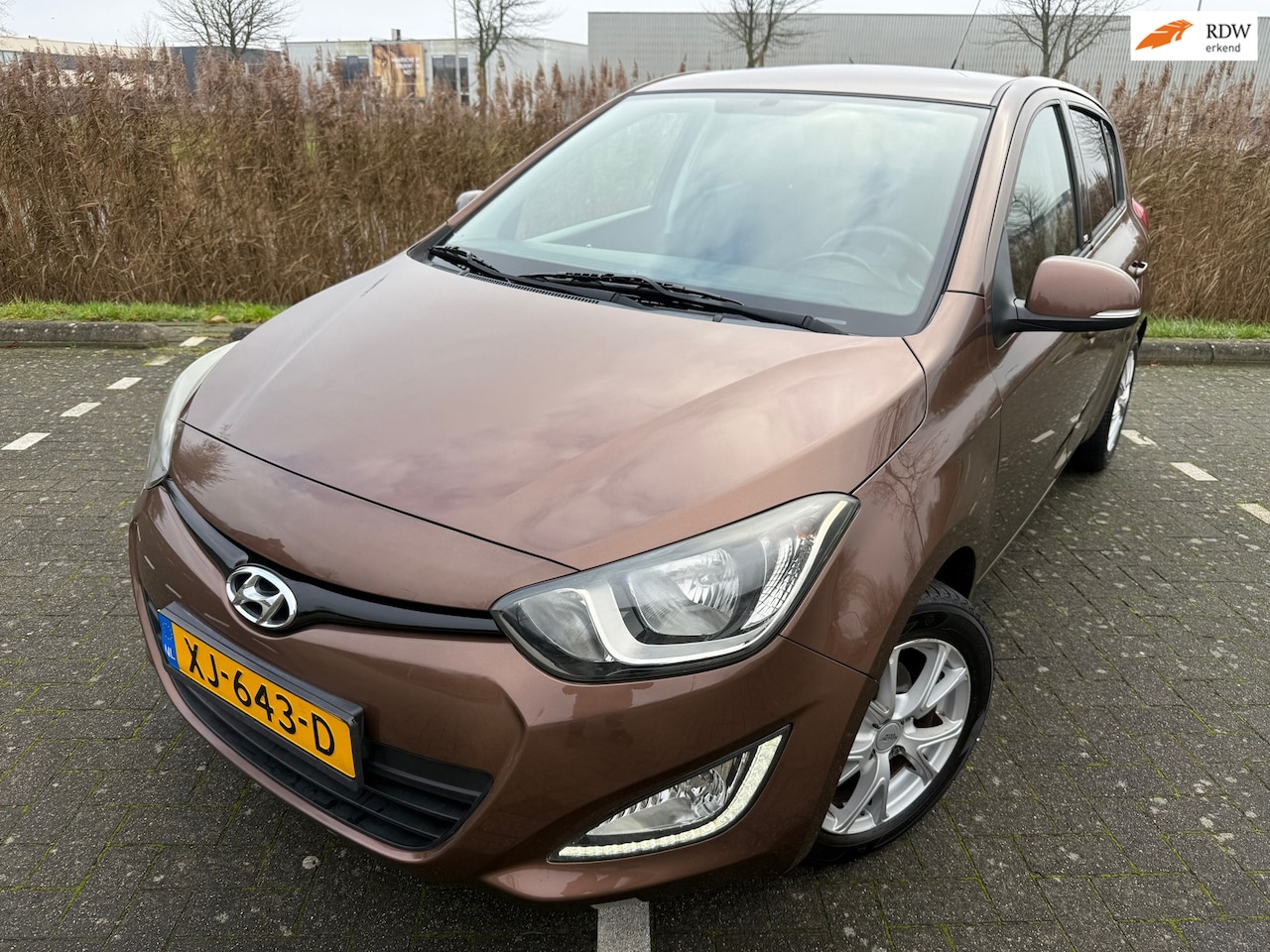 Hyundai i20 - 1.2 HP i-Motion*NEW APK*AIRCO*ELKT-RAAM - AutoWereld.nl