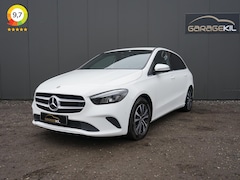 Mercedes-Benz B-klasse - 200 Business Solution Plus Orig. NL / Camera / Wide screen / NAV / LED koplampen / Stoelve