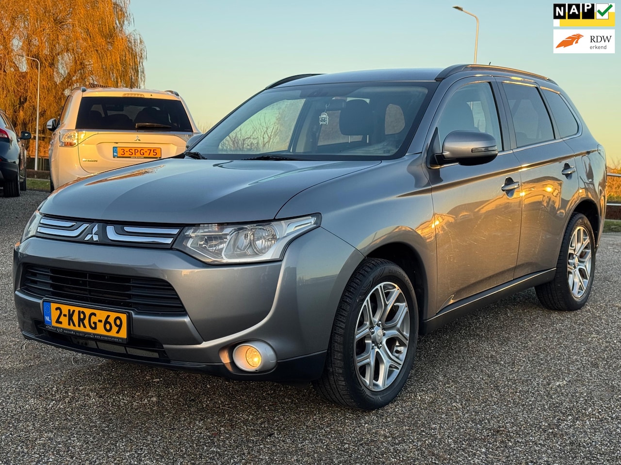 Mitsubishi Outlander - 2.0 Intense Clima Cruise Camera Nette Auto Nieuwe Apk - AutoWereld.nl
