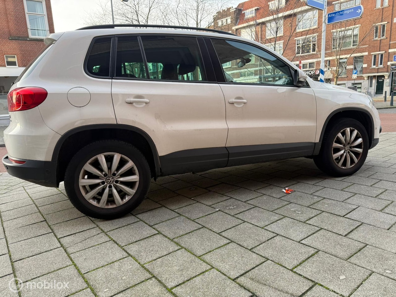 Volkswagen Tiguan - 1.4 TSI Comfort&Design Edition - AutoWereld.nl