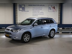 Mitsubishi Outlander - 2.0 PHEV Executive Edition NAP/ STOELVERWARMING/ LEUKE AUTO