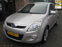Hyundai i20 - 1.4i DynamicVersion Automaat