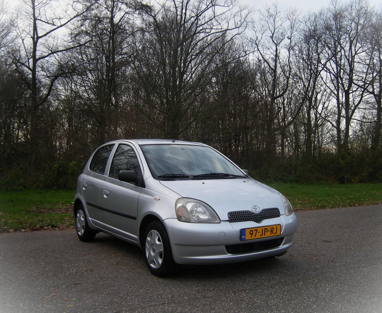 Toyota Yaris - 1.3-16V VVT-i YORIN . 5 Deurs . Airco . Elec ramen . Centrale deurvergrendeling . enz - AutoWereld.nl