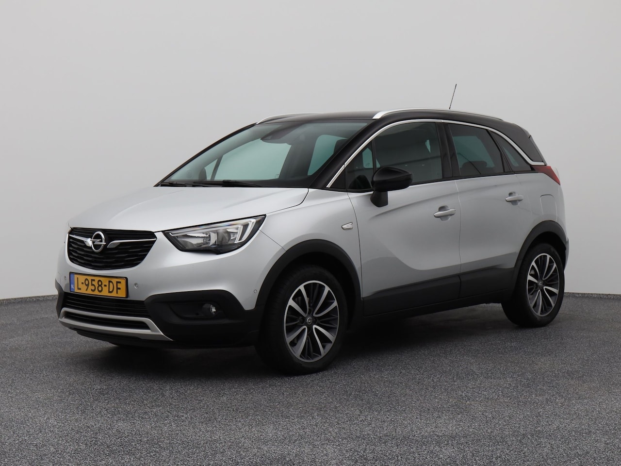 Opel Crossland X - 1.2 Turbo Innovation | CAMERA | STOEL- EN STUURVERWARMING 27-11 naar schalken - AutoWereld.nl