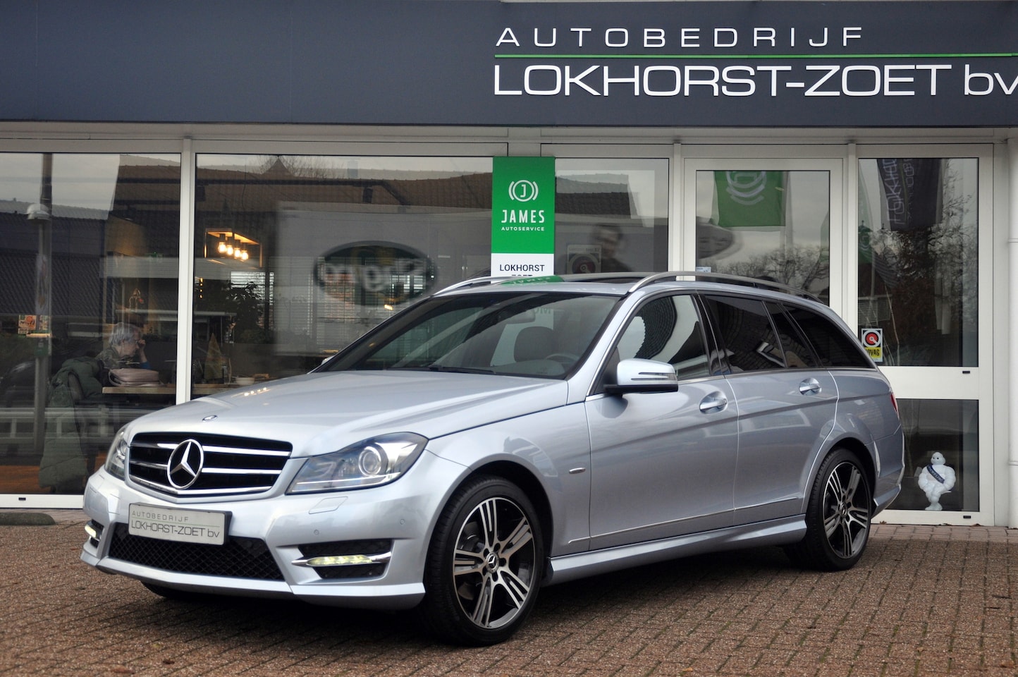 Mercedes-Benz C-klasse Estate - 180 Prestige Avantgarde Edition C | Uniek nette staat! | Panoramadak | Trekhaak - AutoWereld.nl