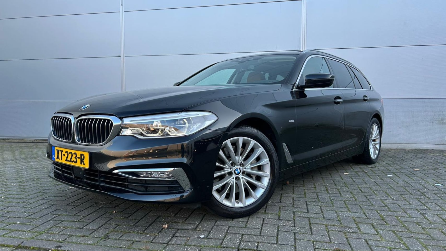 BMW 5-serie Touring - 530i High Exe Aut, Luxury, Led, Panoramadak - AutoWereld.nl