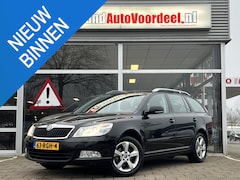 Skoda Octavia Combi - 1.2 TSI Elegance Business Line / Xenon / Navi / PDC / Trekhaak / 2011