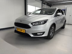 Ford Focus - 1.0 Titanium 5drs Nieuwe motor