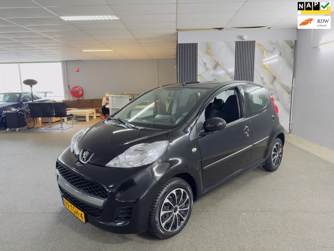 Peugeot 107 - 1.0-12V XS Apk Nieuw,Airco,E-Ramen,N.A.P,Carplay,5Deurs,2 sleutels + boekjes,Topstaat!! - AutoWereld.nl