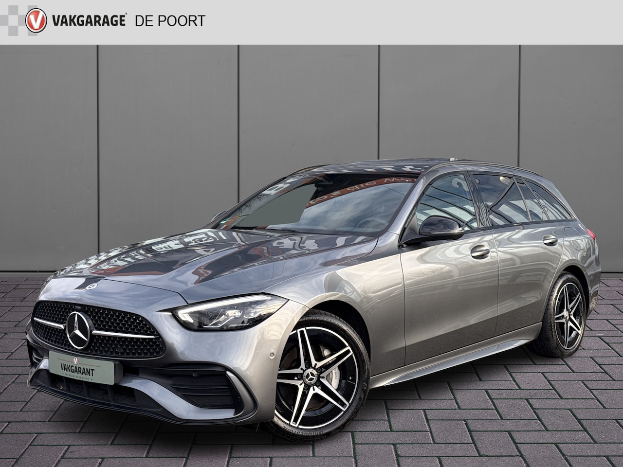 Mercedes-Benz C-klasse Estate - 300 e AMG Line | Pano | 1 jaar fab. garantie | Elek. trekhaak | Dealer OH - AutoWereld.nl