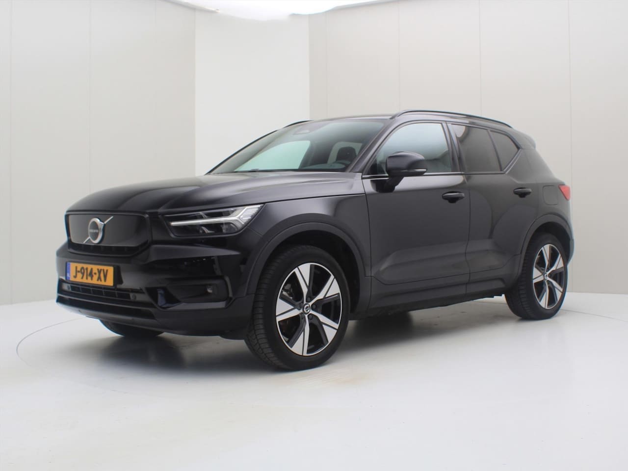 Volvo XC40 - P8 408pk AWD R-Design 91,9% SoH [ TREKHAAK+CARPLAY+NAVIGATIE+LED+STOELVERW. ] - AutoWereld.nl