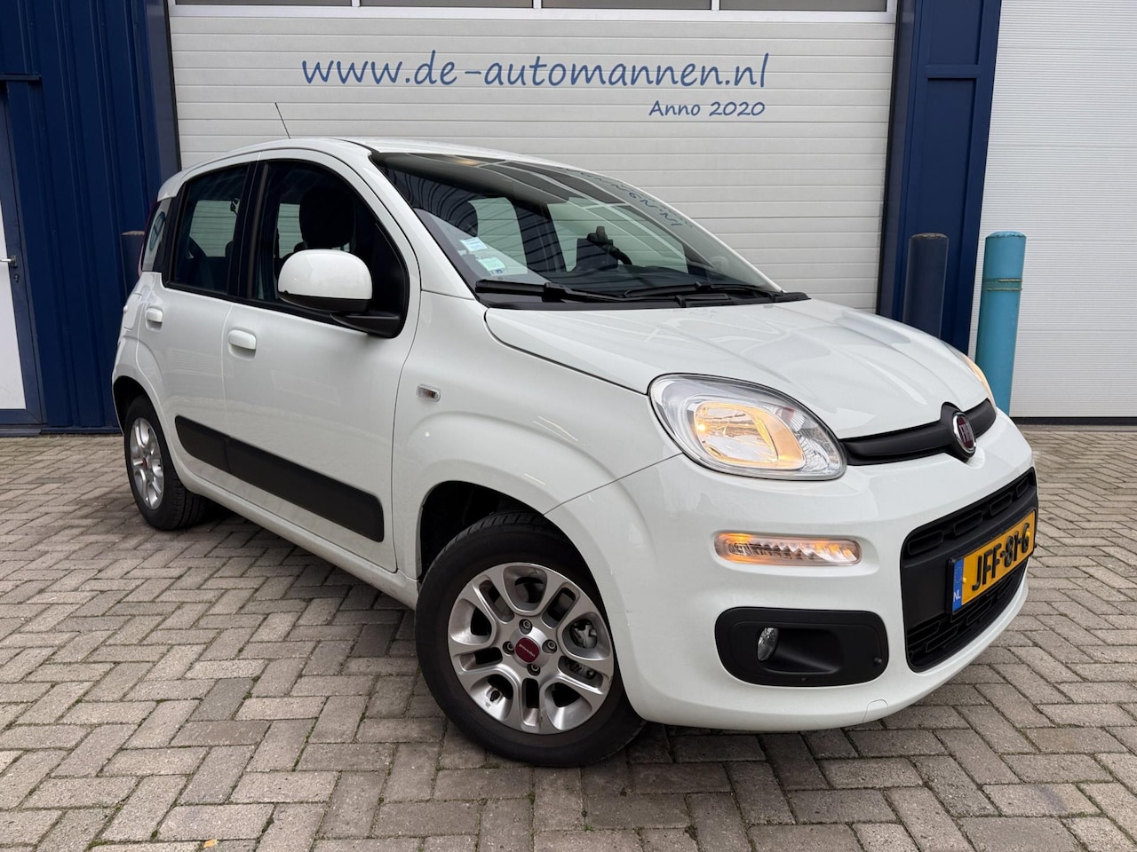 Fiat Panda - 0.9 TwinAir 86pk Lounge AUTOMAAT / AIRCO+ECC / 1e EIGENAAR / 11.107 km! - AutoWereld.nl