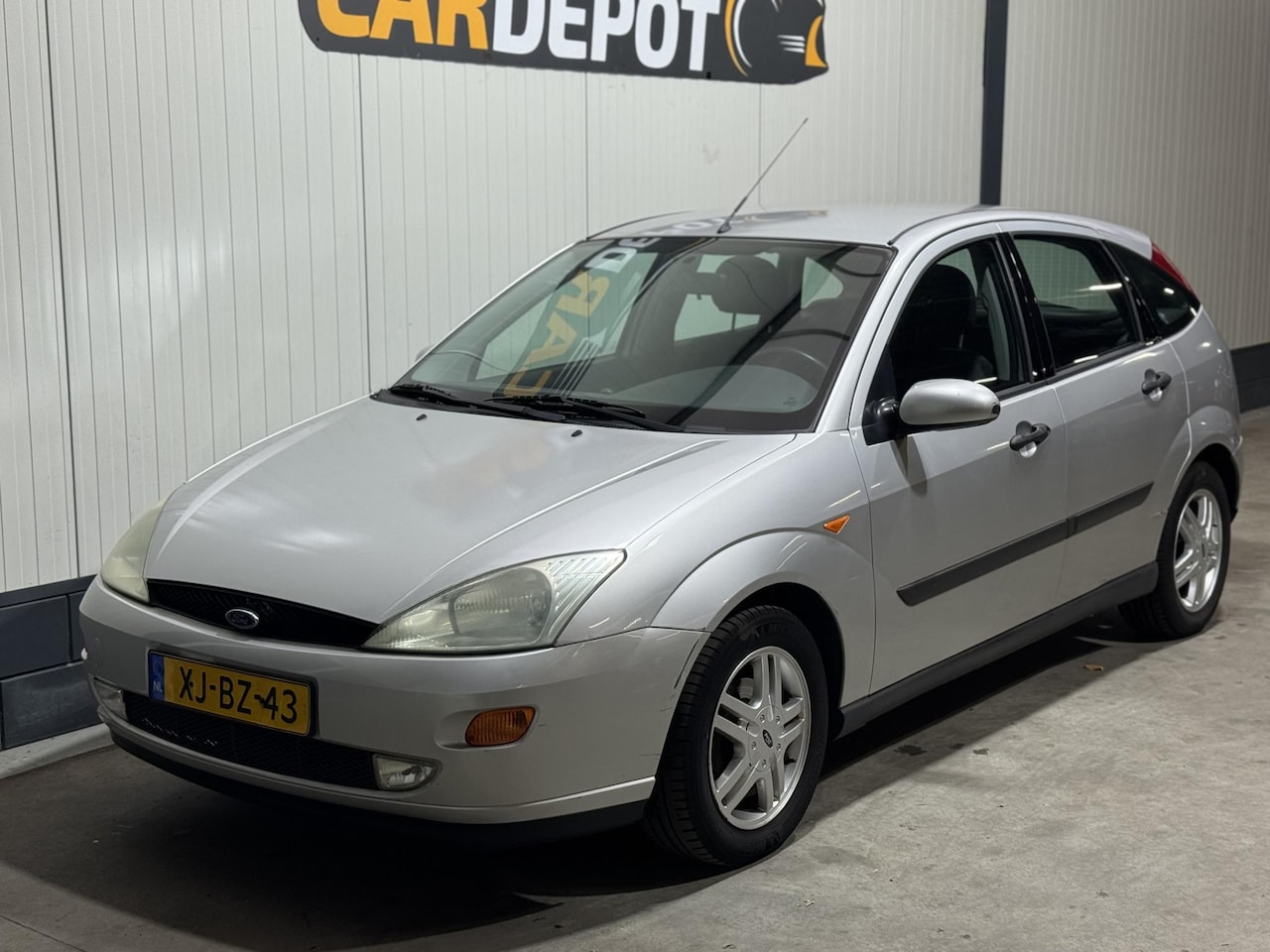 Ford Focus - 1.6-16V Ghia 1.6-16V Ghia - AutoWereld.nl