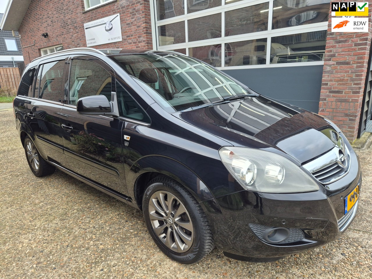 Opel Zafira - 1.8 111 years Edition 1.8 111 years Edition - AutoWereld.nl