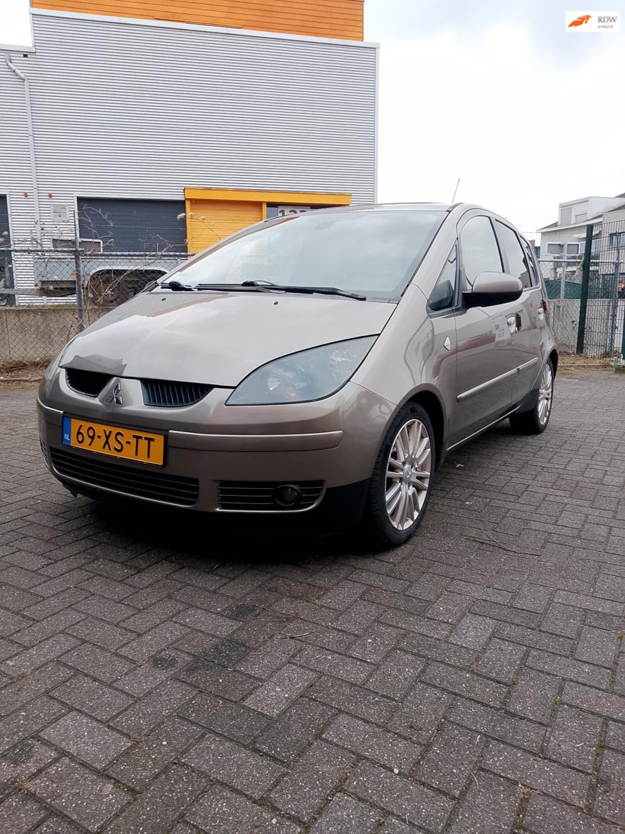 Mitsubishi Colt - 1.5 Sky 1.5 Sky - AutoWereld.nl
