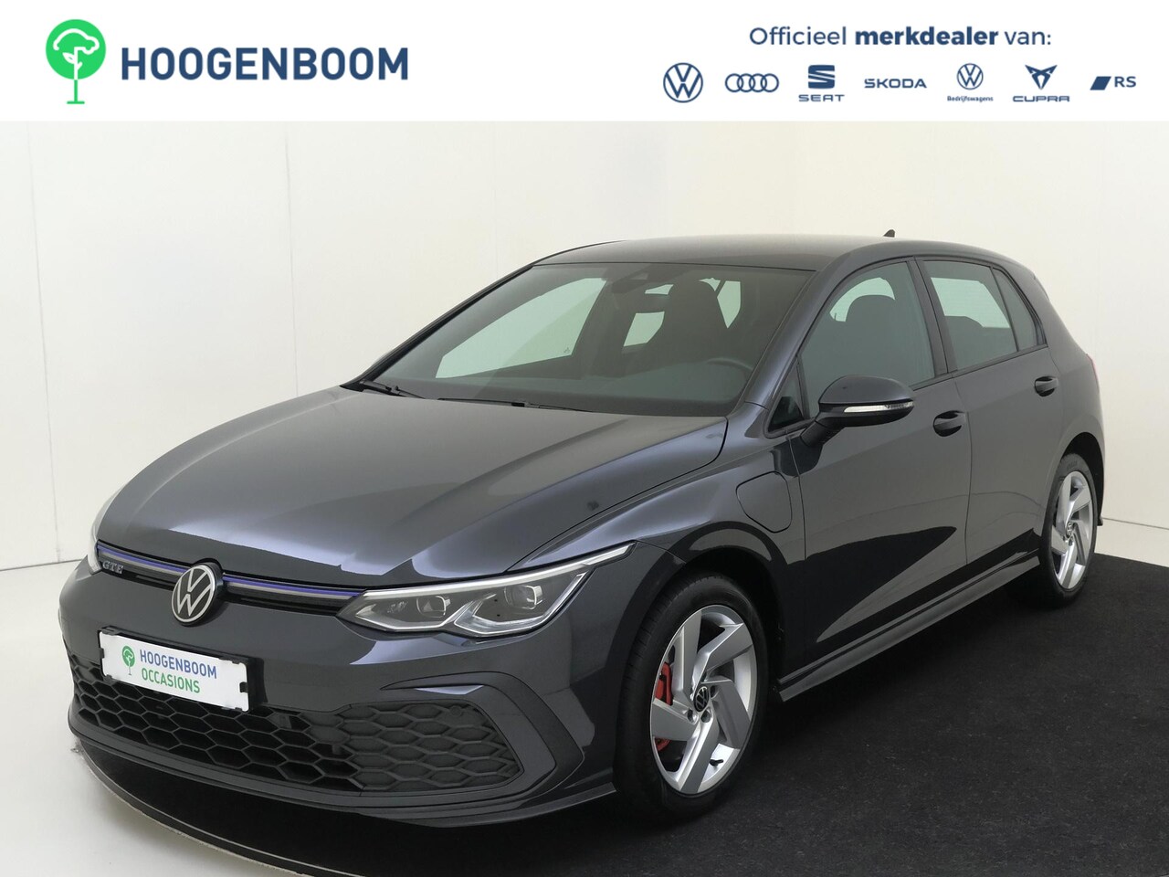 Volkswagen Golf - 1.4 eHybrid GTE | Parkeersensoren | 3-zone airco | CarPlay | Navigatie | Digital cockpit | - AutoWereld.nl