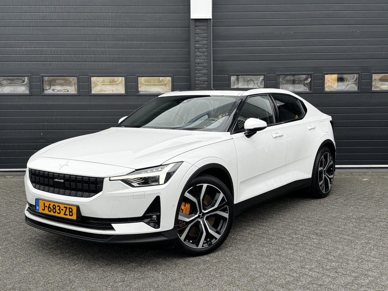 Polestar 2 - Long Range Dual Motor Launch Edition 78kWh | Performance Pack | 20'' | 360 Camera | H&K Au - AutoWereld.nl