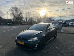 Volkswagen Golf - 2.0 TDI GTD PANO LEES TEKST