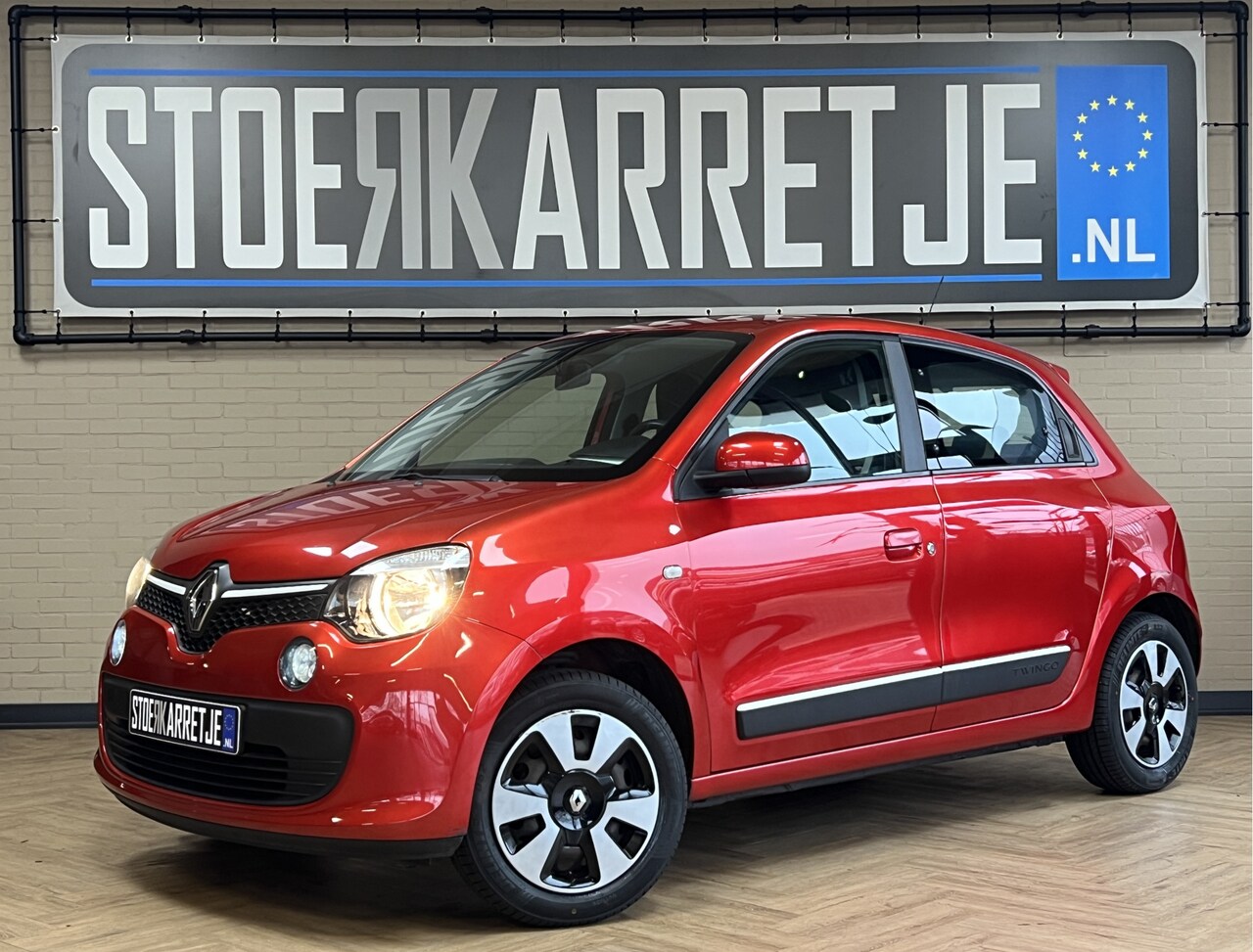 Renault Twingo - 1.0 SCe Expression Airco | PDC | Cruise control | Bluetooth | Volledig elk jaar dealer ond - AutoWereld.nl