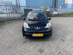 Peugeot 107 - 1.0-12V XR