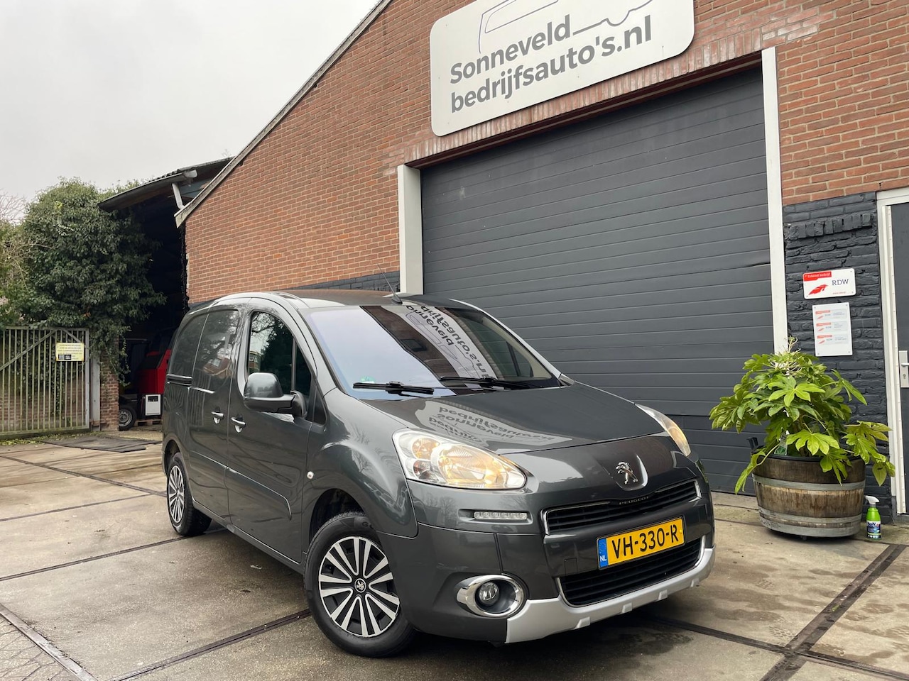 Peugeot Partner - 120 1.6 e-HDI L1 Navteq Marge - AutoWereld.nl