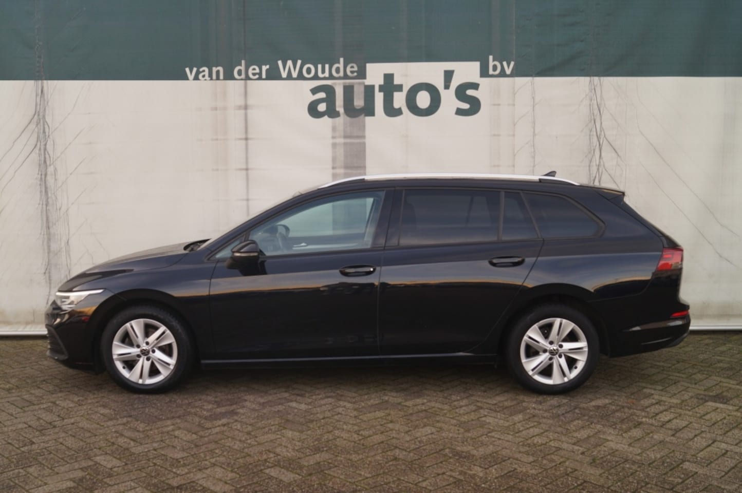 Volkswagen Golf Variant - 1.0 TSI 110pk Life -NAVI-ECC-PDC- - AutoWereld.nl