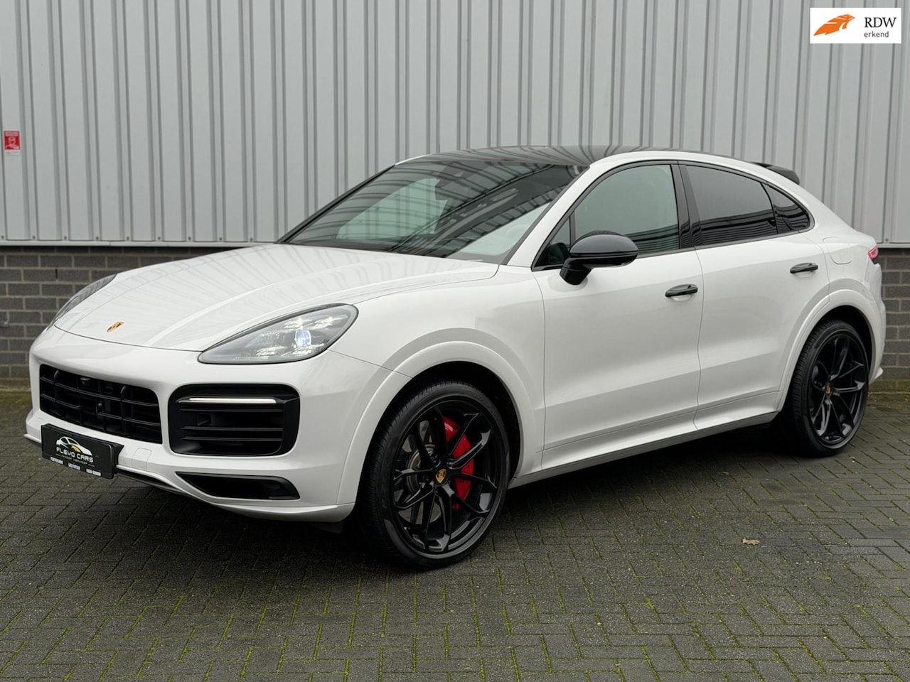 Porsche Cayenne Coupé - 3.0 E-Hybrid |Sport|Burmester|360|Nachtzicht|SoftClose|VOLL!| - AutoWereld.nl