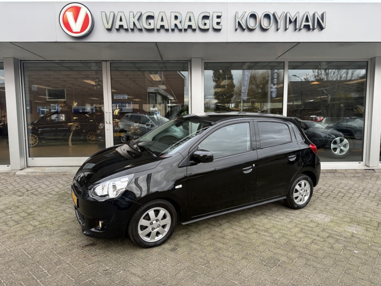 Mitsubishi Space Star - 1.0 Bright | sport | Automaat | - AutoWereld.nl