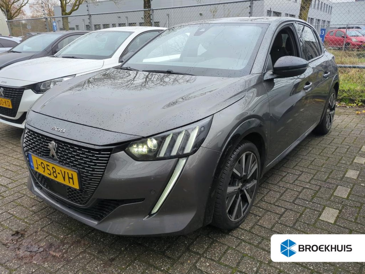 Peugeot 208 - 1.2 PureTech GT-Line | Navi by app | Camera | Full LED | All season | Apple carplay | - AutoWereld.nl