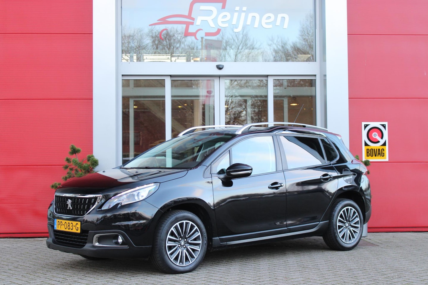 Peugeot 2008 - 1.2 110PK AUTOMAAT BLUE LION | TREKHAAK | NAVIGATIE | APPLE CARPLAY/ANDROID AUTO | DAB+ | - AutoWereld.nl