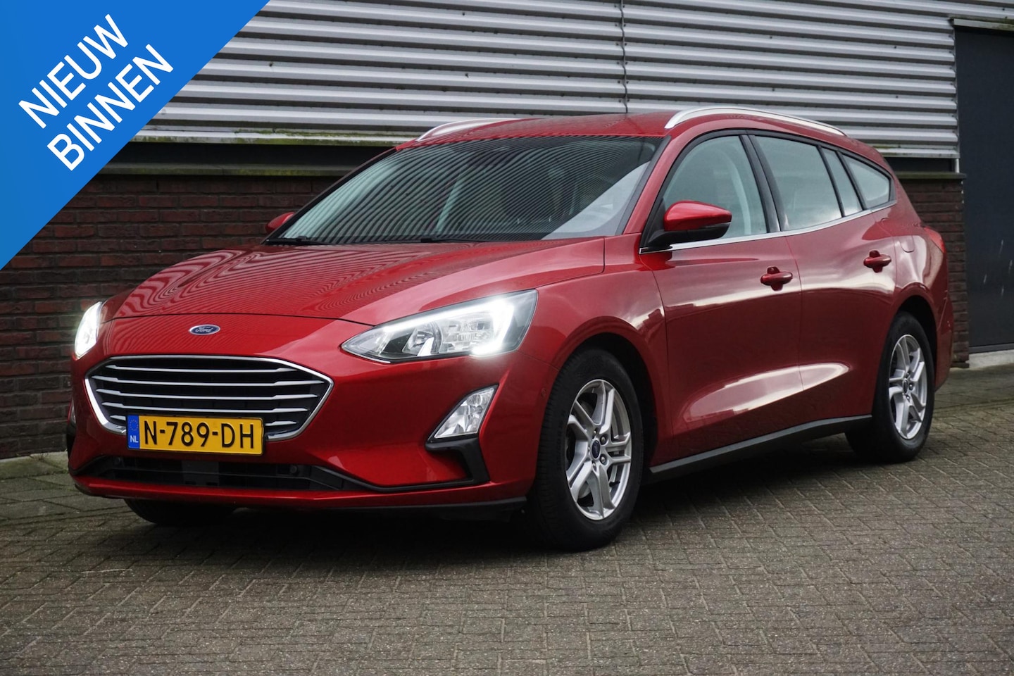 Ford Focus Wagon - 1.0 EcoB.125pk Hybrid Business/Winterpakket/ Dealeronderhouden/1e Eigenaar. - AutoWereld.nl