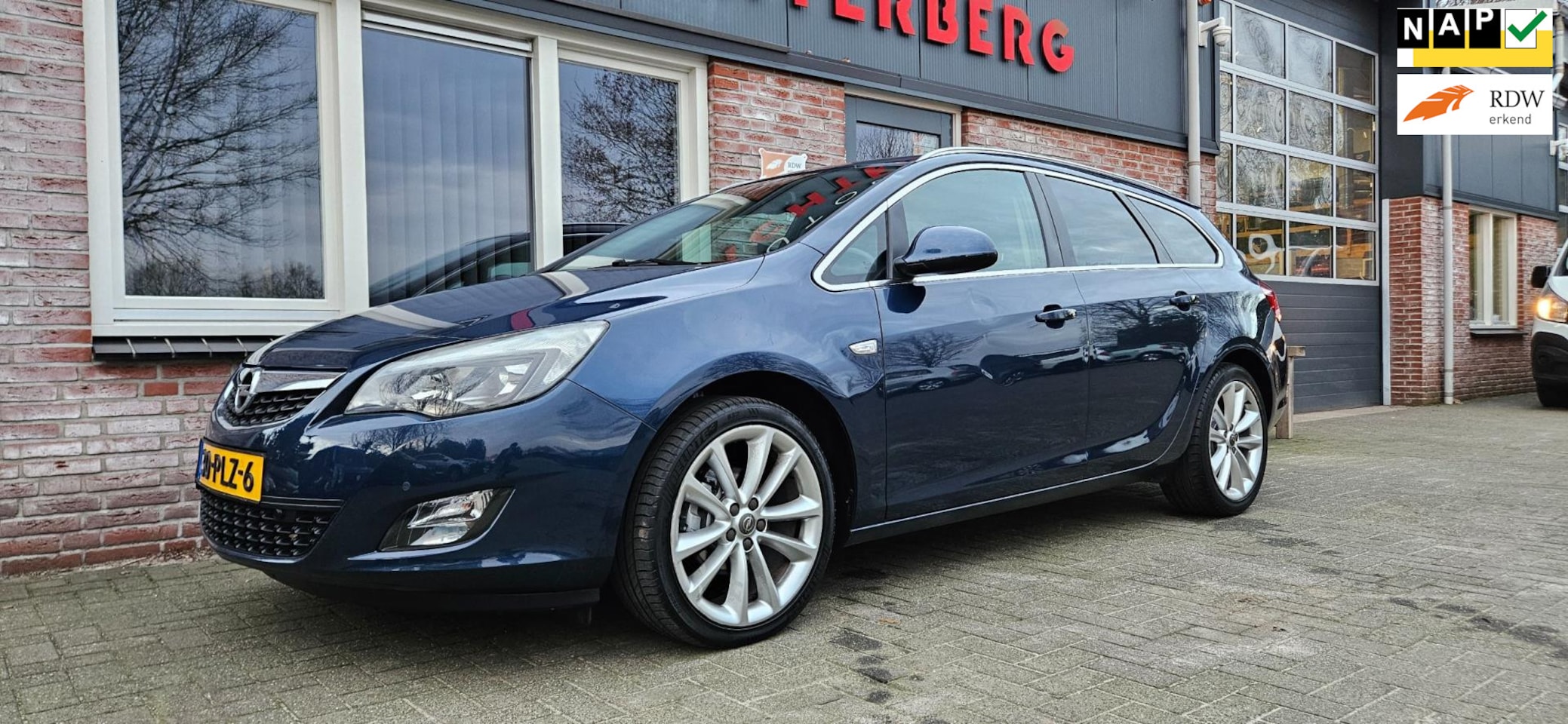Opel Astra Sports Tourer - 1.4 Turbo Sport Trekhaak! 120PK! Navigatie! Airco! Cruise Control! NAP! Nette Auto! - AutoWereld.nl