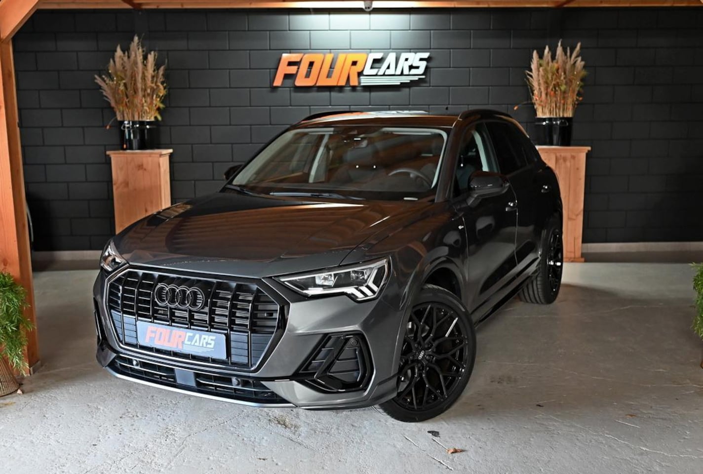 Audi Q3 - 35 TFSI S edition Competition | 2025 | 7300 KM | S- Line | Camera | Trekhaak | Alcantara/l - AutoWereld.nl