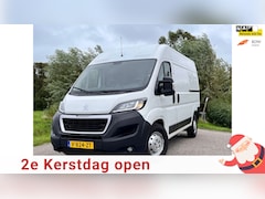 Peugeot Boxer - 435 2.0 BlueHDI L2H2 Premium Euro6 2Schuifdeuren AIRCO NAVI 3Pers Camera NAP Dealer onderh