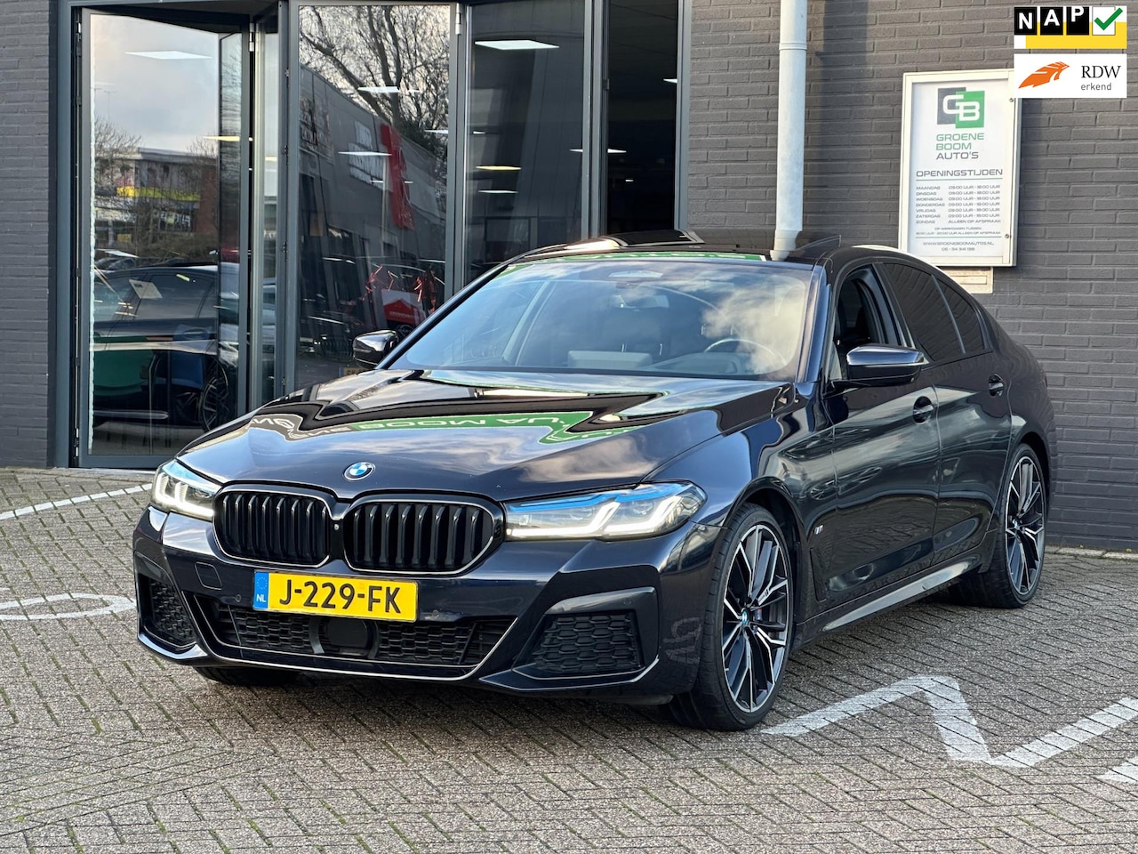 BMW 5-serie - 530i High Executive Edition/PANO-DAK/CARPLAY/CAMERA/NL-AUTO NAP!! - AutoWereld.nl