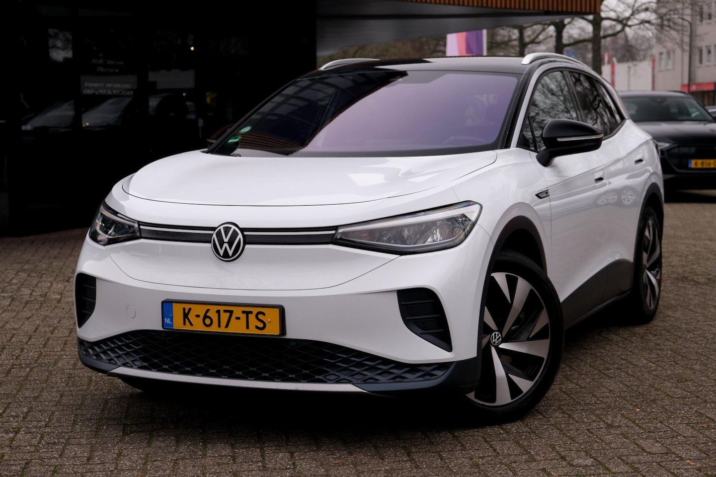 Volkswagen ID.4 - Life 77 kWh ACC Winterpakket Lane Assist Camera Carplay Standkachel Stuurwielverwarming St - AutoWereld.nl