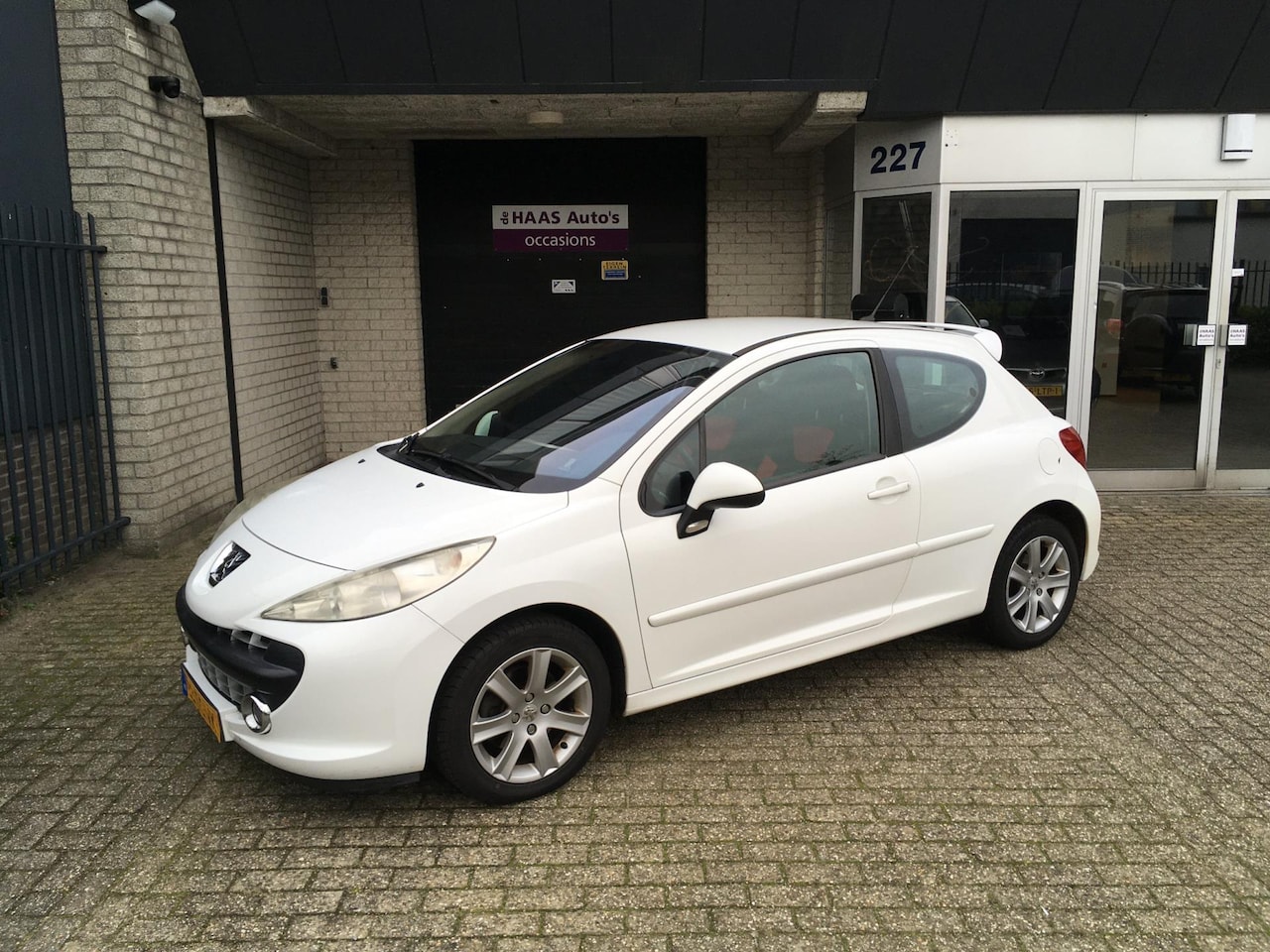 Peugeot 207 - 1.6-16V XS Pack / AIRCO ACC / 1e EIGENAAR / SPORTIEVE UITVOERING / ALU VELGEN - AutoWereld.nl