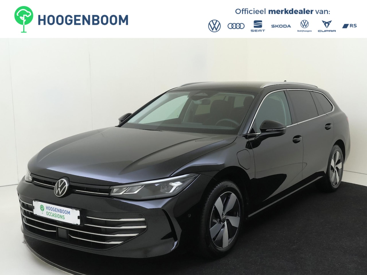 Volkswagen Passat Variant - 1.5 eHybrid Business | Trekhaak | 3-zone airco | Head-up display | Achteruitrijcamera | Do - AutoWereld.nl
