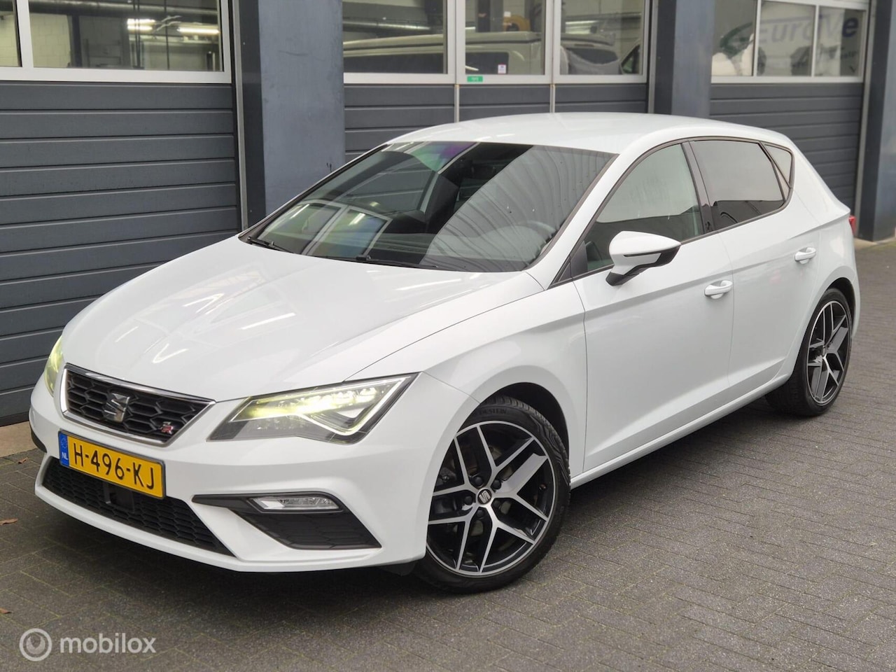 SEAT Leon - 1.5 TSI FR Business Intense Automaat | VIRTUAL | CARPLAY | LED | PDC | - AutoWereld.nl