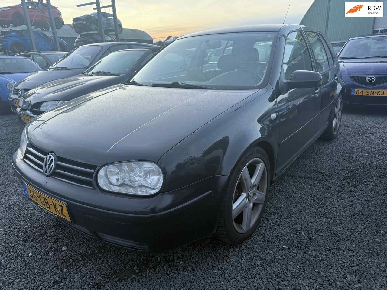 Volkswagen Golf - 2.3 V5 Highline inruil auto met apk - AutoWereld.nl