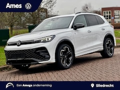 Volkswagen Tiguan - 1.5 eHybrid 204pk DSG R-Line Edition | Trekhaak | HD Matrix-LED | Stoel- en stuurverwarmin