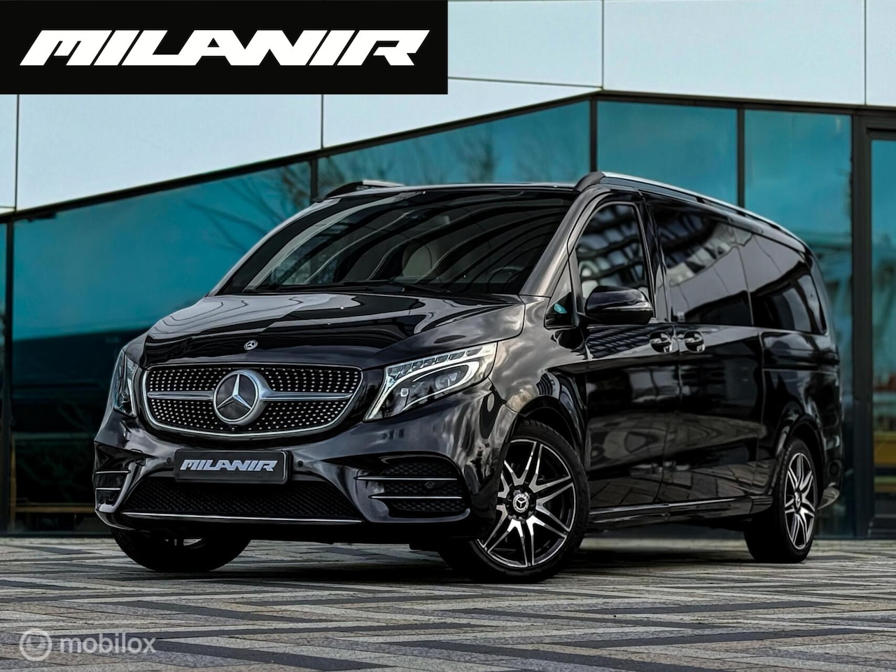 Mercedes-Benz V-klasse - 250d Extra Lang AMG Line|VIP Seats|Uniek! - AutoWereld.nl