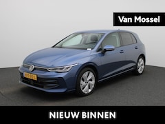 Volkswagen Golf - 1.5 eHybrid Life Edition | Camera | Parkeersensoren | Stoel/stuur verwarming | Cruise cont