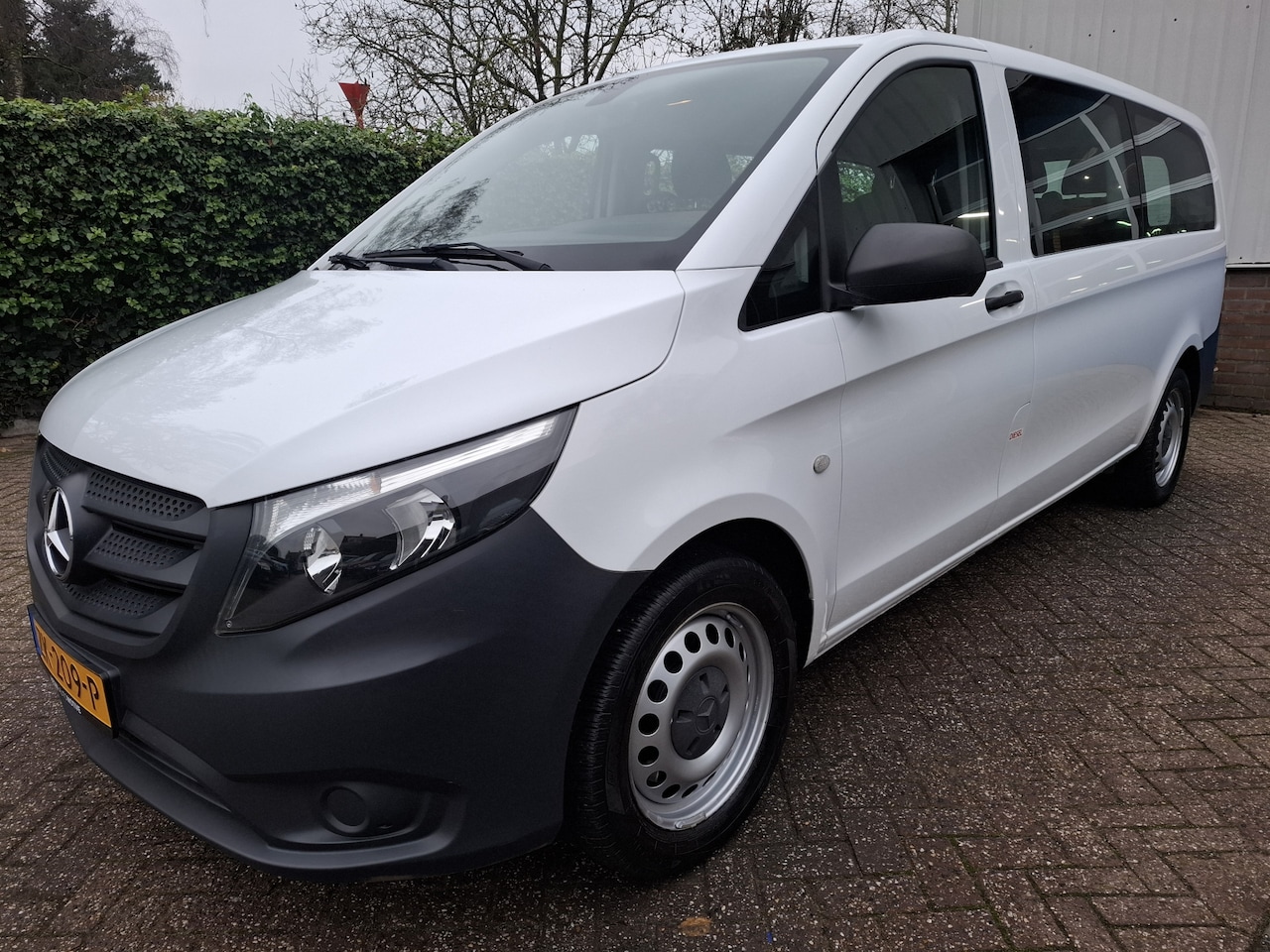 Mercedes-Benz Vito Tourer - 114 BlueTEC INDELING 2 + 3 + 3 30950.- INCL BTW 9-PERSOONS 135PK - AutoWereld.nl